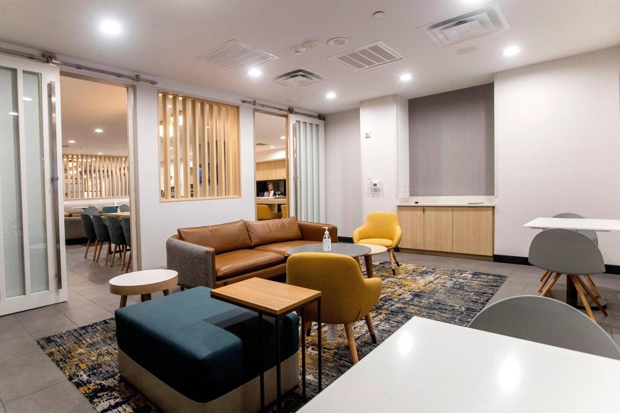 Towneplace Suites By Marriott コンロー エクステリア 写真